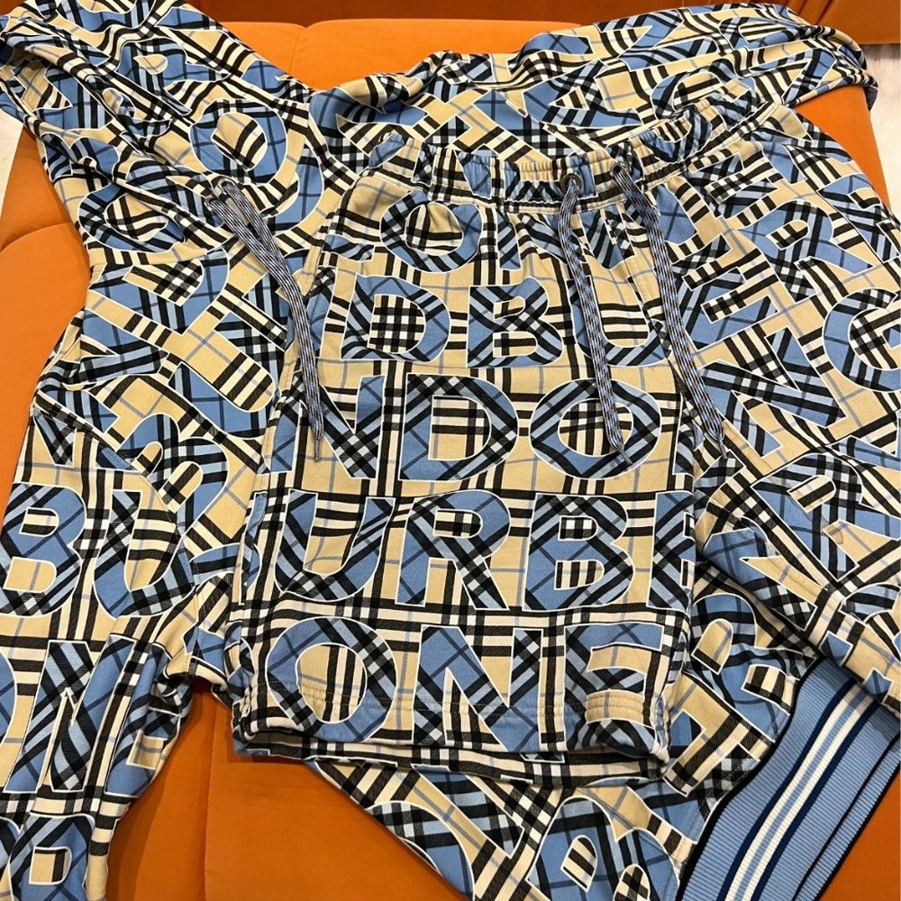 Burberry Vintage Check Logo Print Drawstring Shorts - Picture 5 of 6
